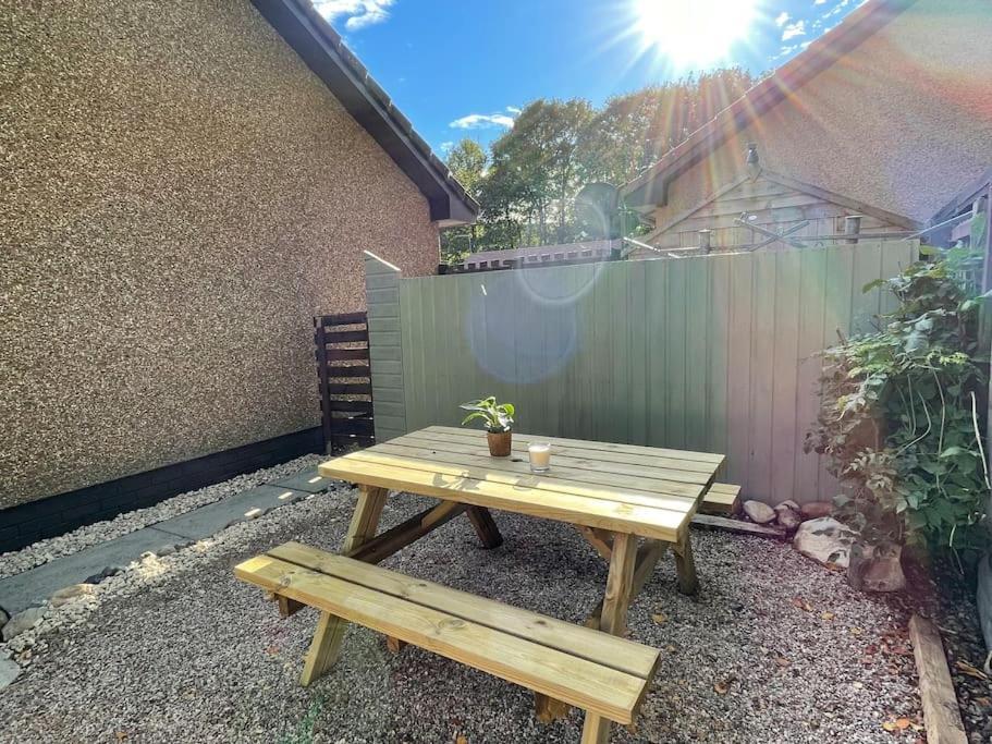 Villa The Wee Hoose Near Loch Ness, Private Garden, Private Parking Drumnadrochit Esterno foto