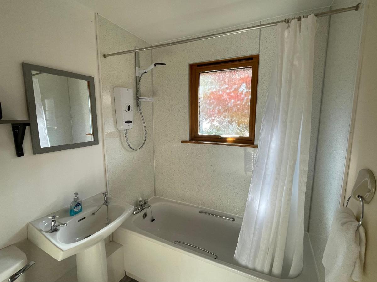 Villa The Wee Hoose Near Loch Ness, Private Garden, Private Parking Drumnadrochit Esterno foto