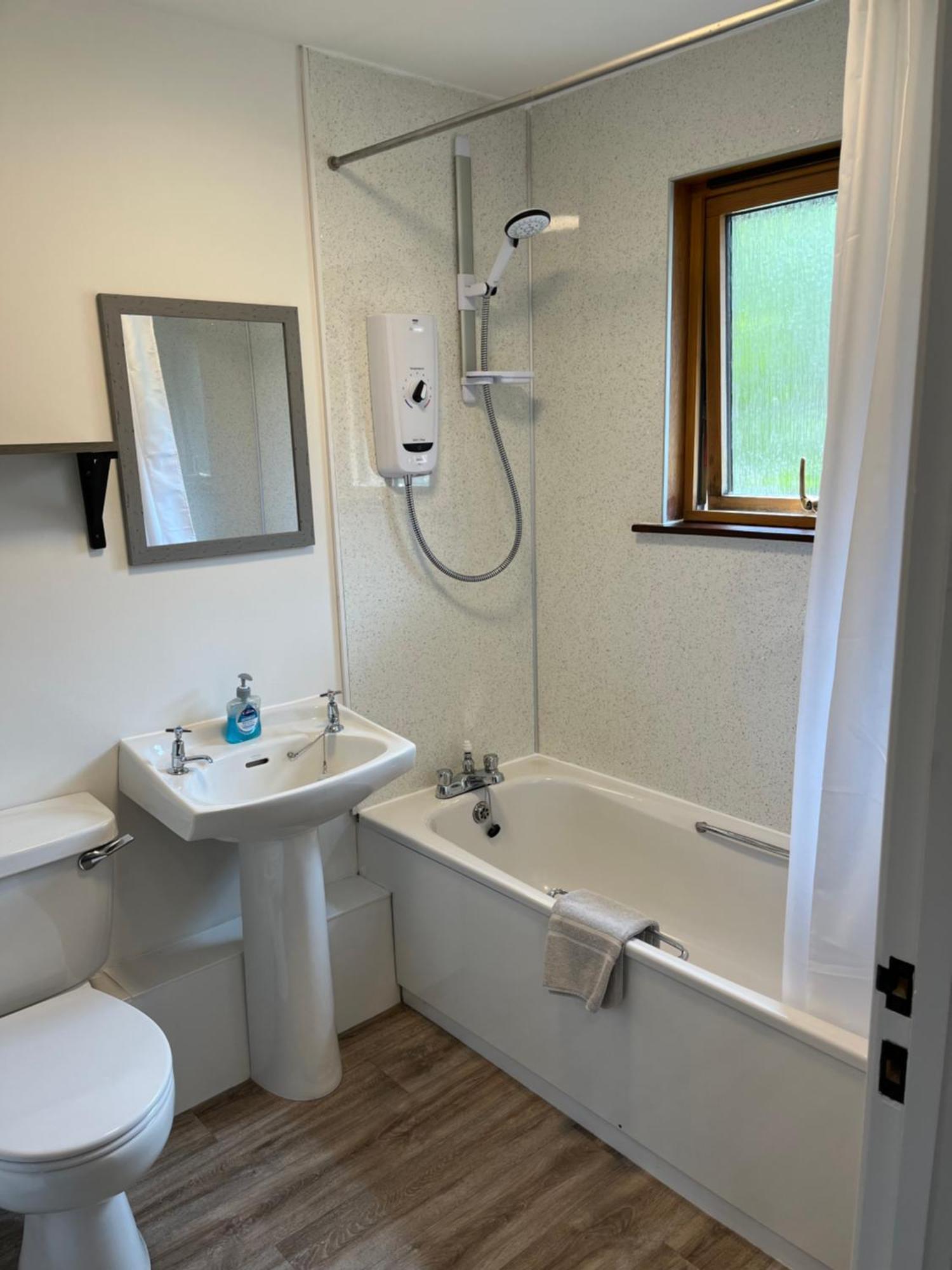 Villa The Wee Hoose Near Loch Ness, Private Garden, Private Parking Drumnadrochit Esterno foto